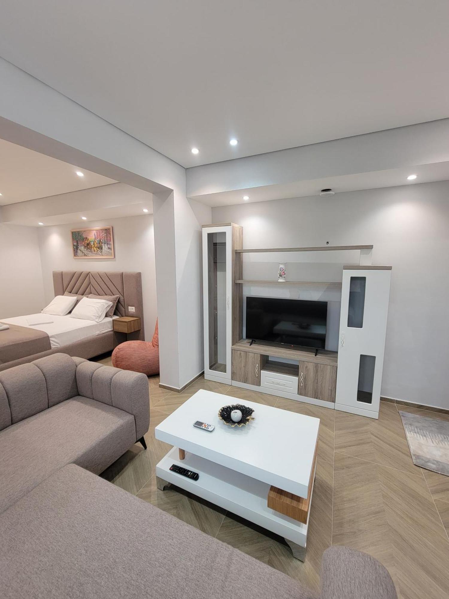 Luxury Studio's J&m Villa *