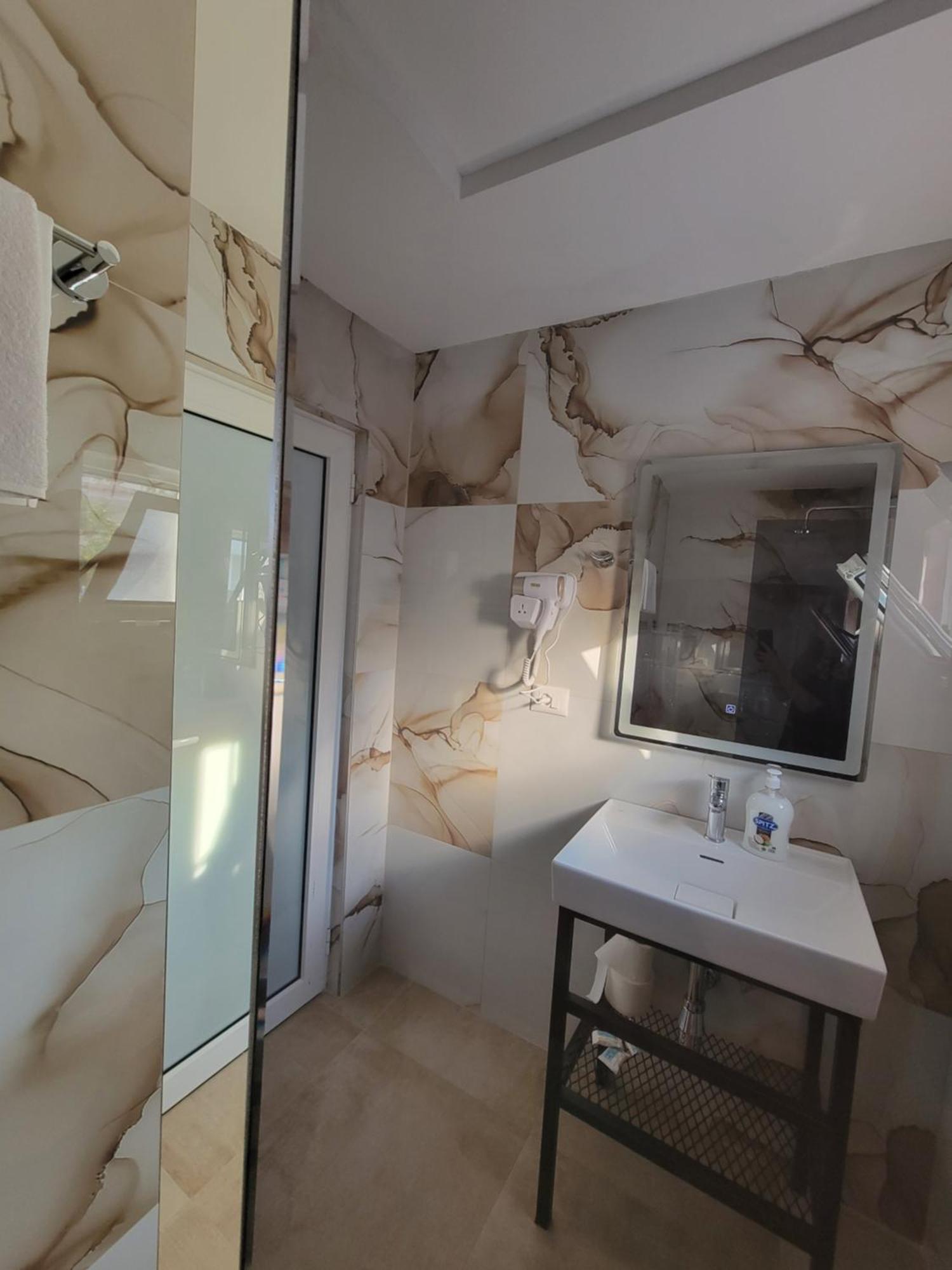 Luxury Studio's J&m * Sarande